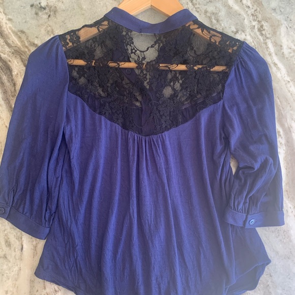 🦋Urban Outfitters lace button up top - Picture 3 of 9